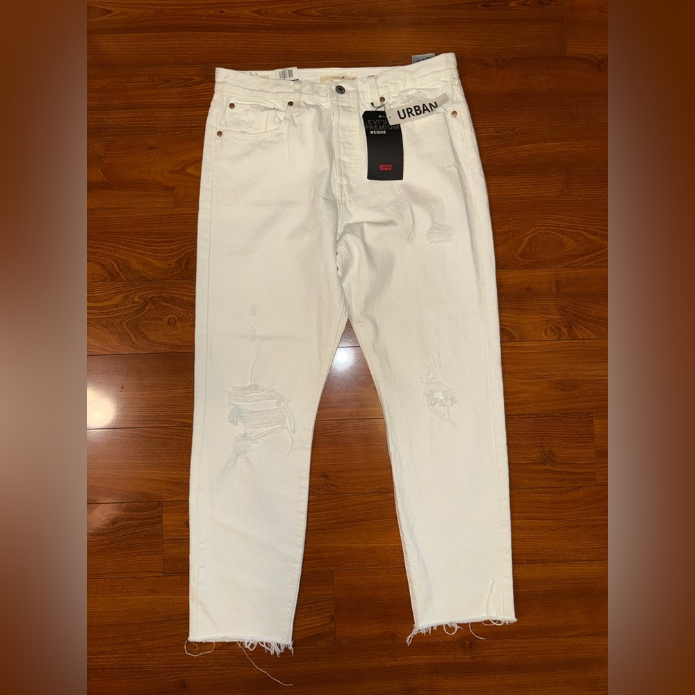 Levi's Women’s wedgie high rise jean - Picture 1 of 7